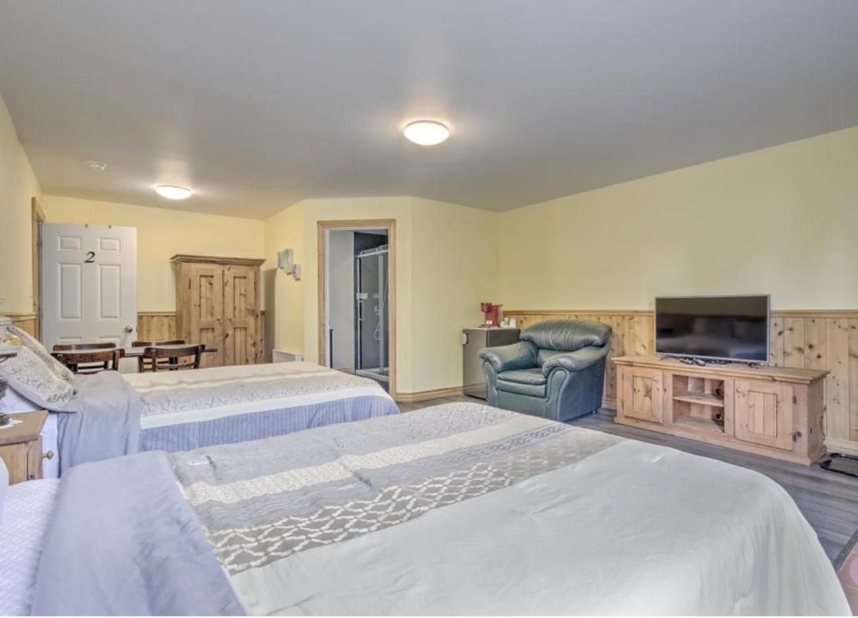 Hebergement Chez Le D Motel Saint Zenon Екстериор снимка